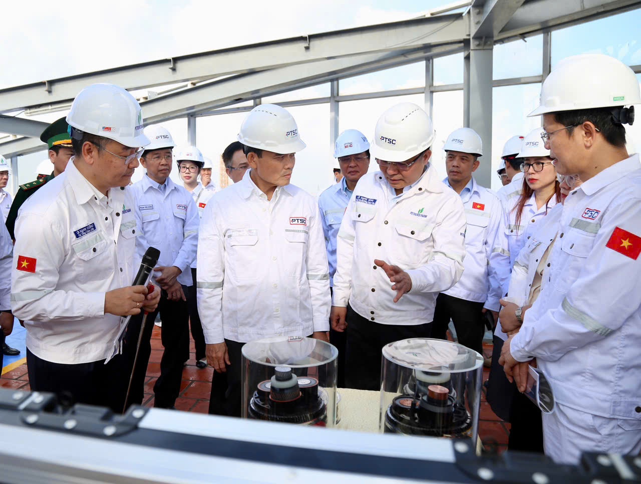 Vietsovpetro khánh thành giàn đầu giếng BK-24 Vietsovpetro khánh thành giàn đầu giếng BK-24