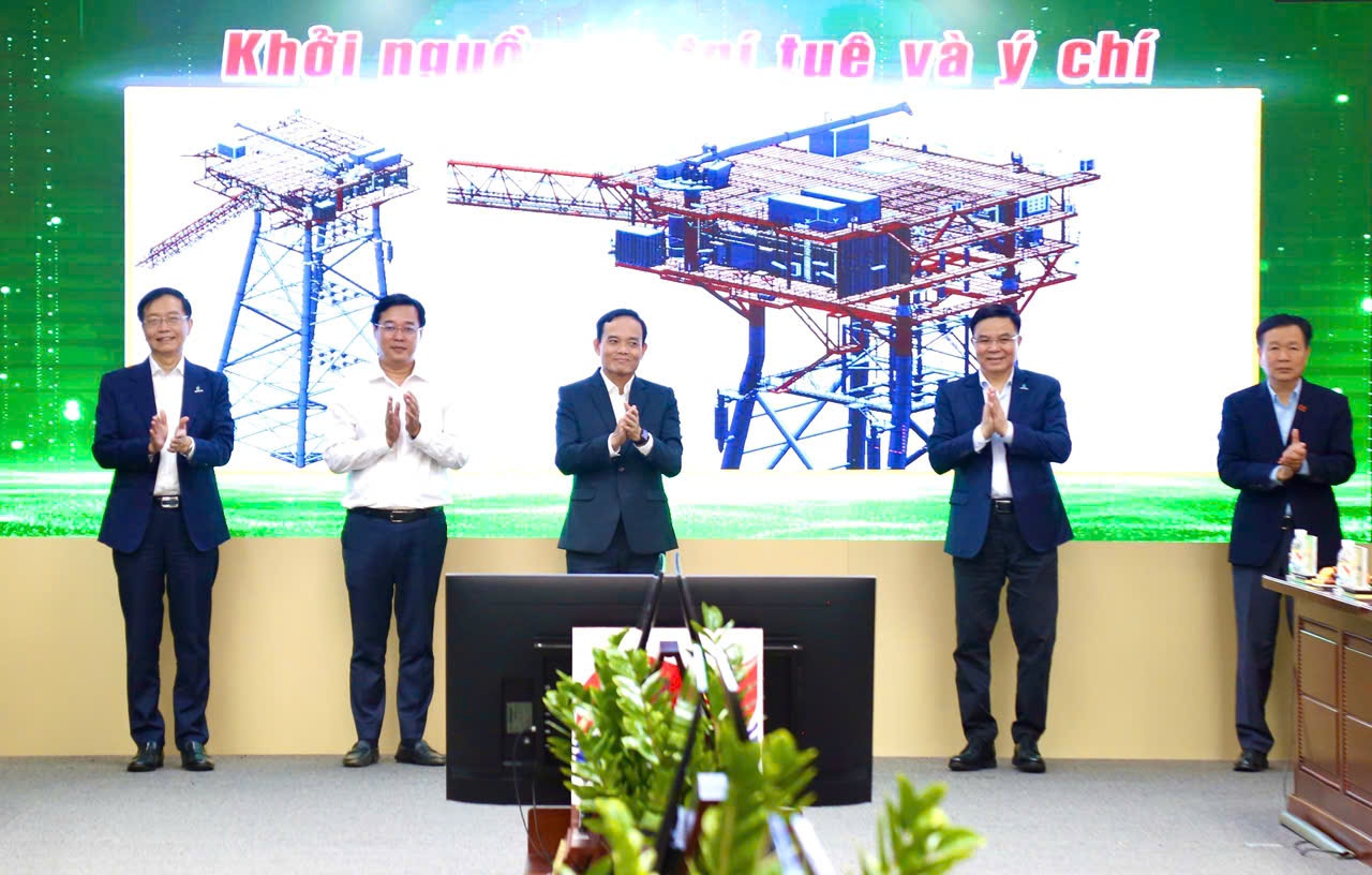 Bí thư Thành ủy TP. Hồ Chí Minh dự Lễ khánh thành giàn đầu giếng BK-24 Vietsovpetro khánh thành giàn đầu giếng BK-24