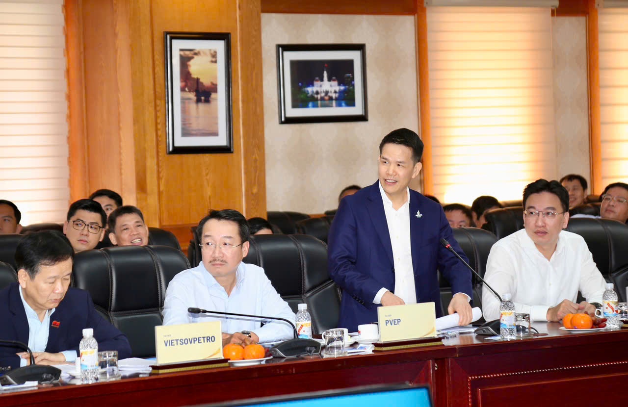 [Chùm ảnh] Dấu ấn quan trọng của Petrovietnam chào mừng Đại hội Đảng toàn quốc lần thứ XIV