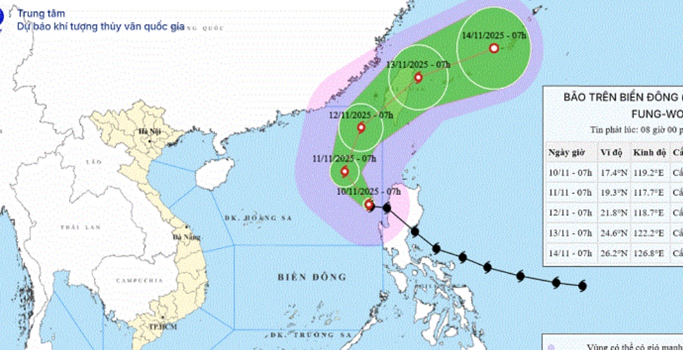 Bão Fung-Wong vào Biển Đông, giảm 2 cấp về sức gió