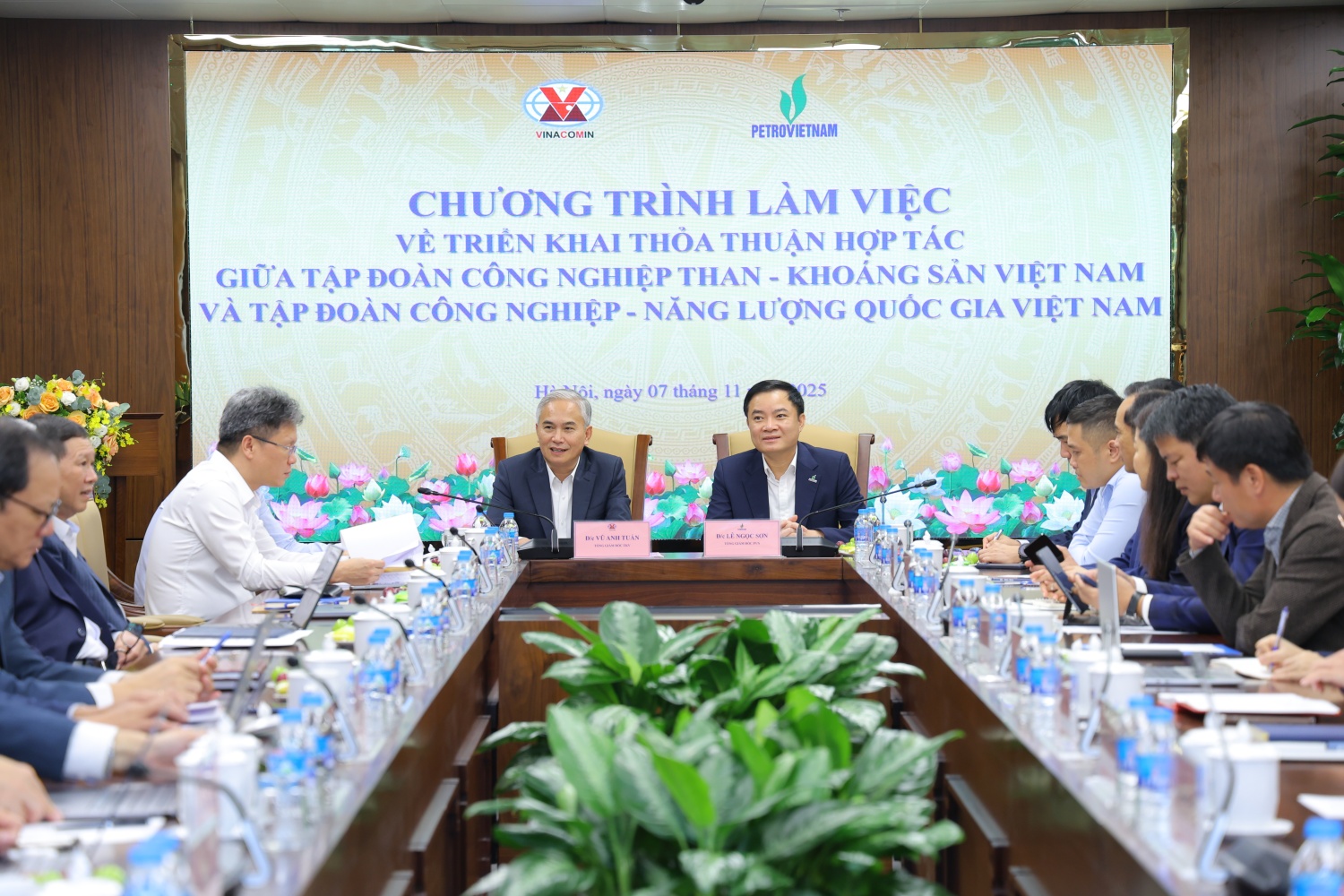 Petrovietnam và TKV thúc đẩy tiến độ triển khai hợp tác toàn diện Petrovietnam và TKV thúc đẩy tiến độ triển khai hợp tác toàn diện