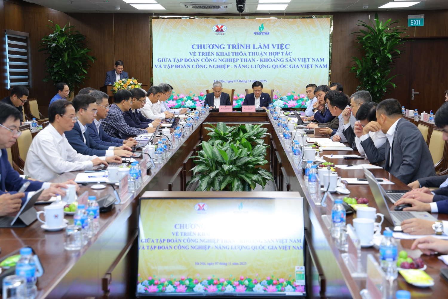 Petrovietnam và TKV thúc đẩy tiến độ triển khai hợp tác toàn diện Petrovietnam và TKV thúc đẩy tiến độ triển khai hợp tác toàn diện