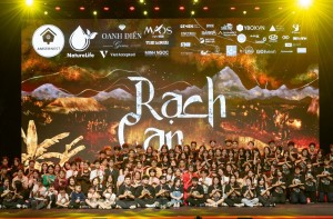 “Rạch Cạn” - Làn gió trẻ thổi bừng sức sống mới cho sân khấu kịch truyền thống