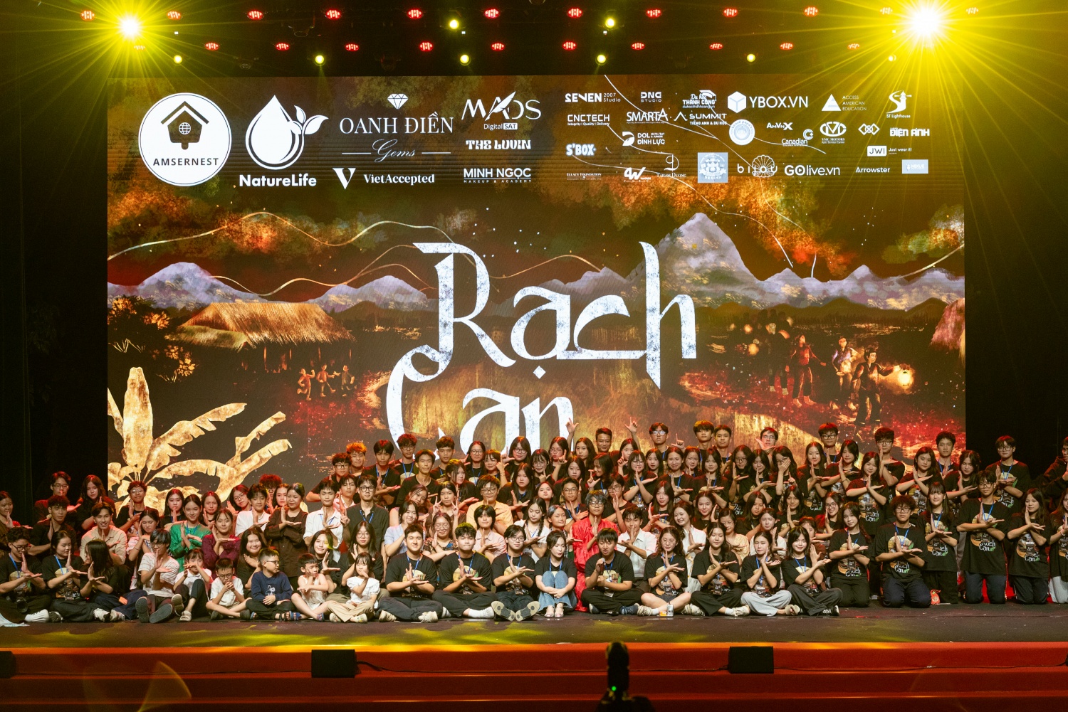 “Rạch Cạn” - Làn gió trẻ thổi bừng sức sống mới cho sân khấu kịch truyền thống “Rạch Cạn” - Làn gió trẻ thổi bừng sức sống mới cho sân khấu kịch truyền thống