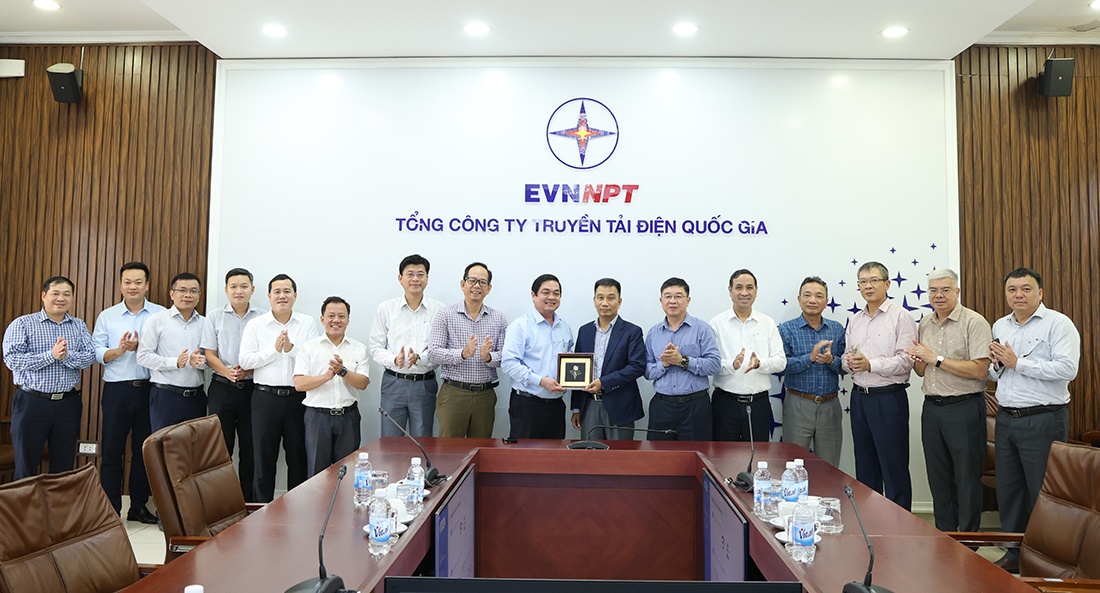 Tỉnh Cà Mau làm việc với EVNNPT về triển khai các dự án truyền tải điện