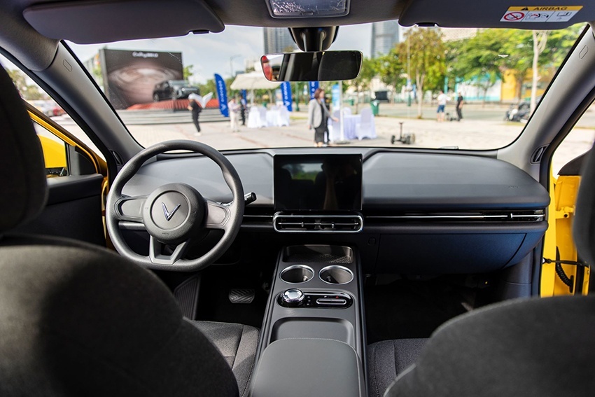 Tài xế dịch vụ: “Cày tiền” bằng VinFast Limo Green, tự tin 1,5 năm hoàn vốn Tài xế dịch vụ: “Cày tiền” bằng VinFast Limo Green, tự tin 1,5 năm hoàn vốn