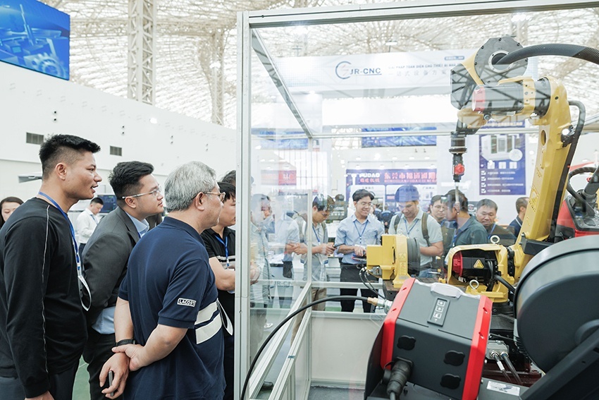 Khai mạc tuần lễ công nghiệp và công nghệ Việt Nam 2025 tại Trung tâm triển lãm Việt Nam Khai mạc Tuần lễ Công nghiệp và Công nghệ Việt Nam 2025 tại Trung tâm Triển lãm Việt Nam