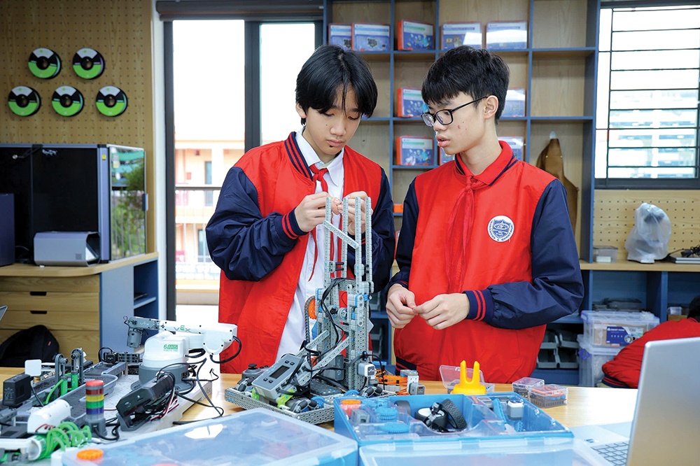 “STEM Innovation Petrovietnam” sáng kiến có tầm nhìn chiến lược “STEM Innovation Petrovietnam” sáng kiến có tầm nhìn chiến lược