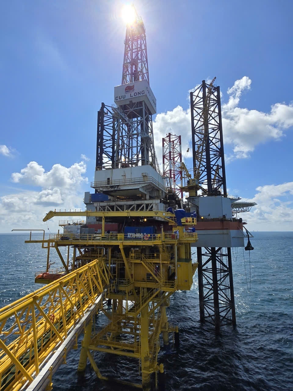 Petrovietnam tăng tốc về đích 2025 Petrovietnam tăng tốc về đích 2025