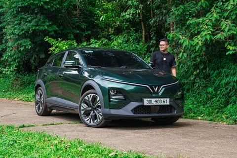 Lái thử VF 6 lần đầu, Gen Z làm ngành năng lượng xanh bỏ luôn ý định mua xe xăng