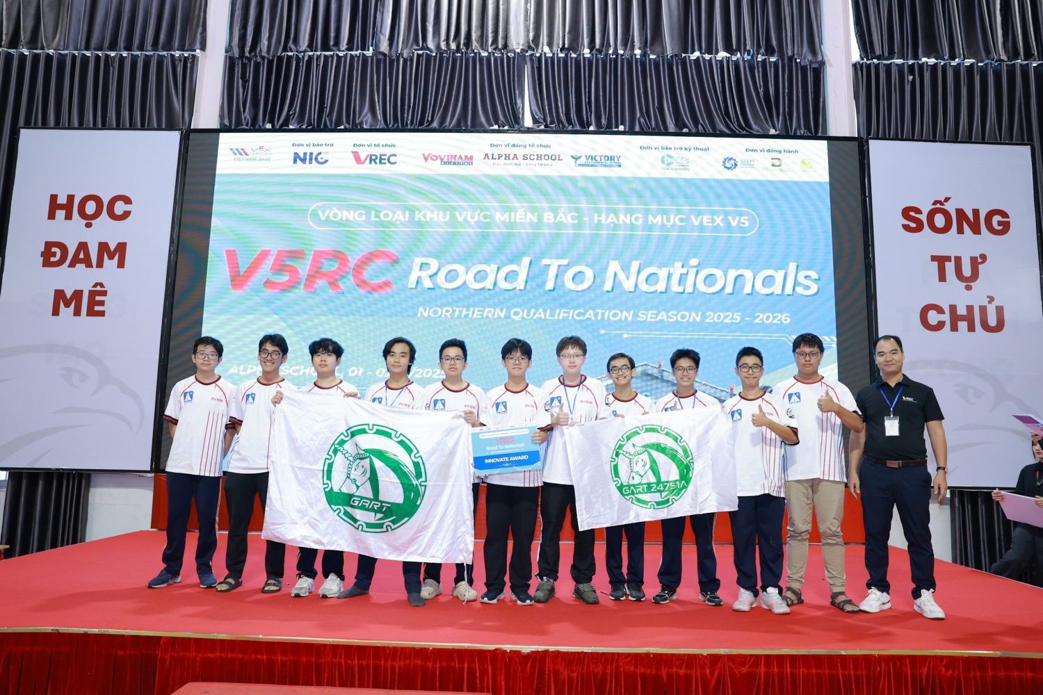 Từ phòng lab đến đấu trường robot: Hành trình của những chồi non STEM Việt Nam Từ phòng lab đến đấu trường robot: Hành trình của những chồi non STEM Việt Nam