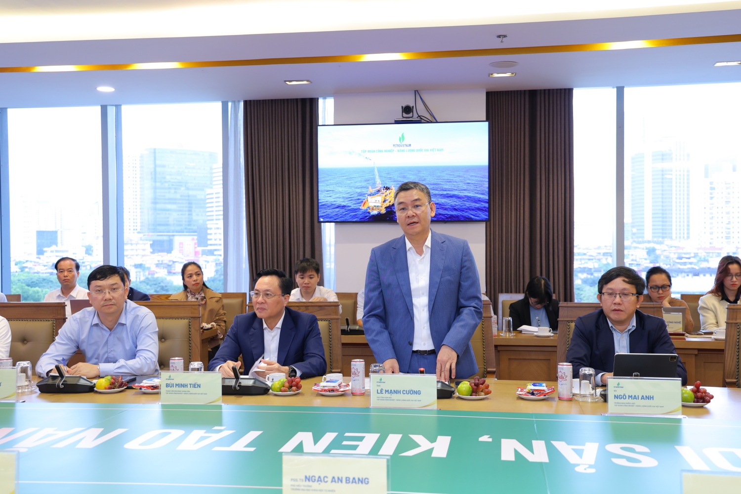 Petrovietnam và HUS thúc đẩy hợp tác phát triển nguồn nhân lực cho điện hạt nhân Petrovietnam và HUS thúc đẩy hợp tác phát triển nguồn nhân lực cho điện hạt nhân