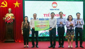 Trao tặng 5 tỷ đồng, Petrovietnam đồng hành cùng đồng bào Huế vượt qua khó khăn sau thiên tai