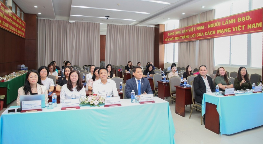 PVU tổ chức thành công Hội thảo tập huấn chuyên môn tiếng Anh tổng quát và chuyên ngành