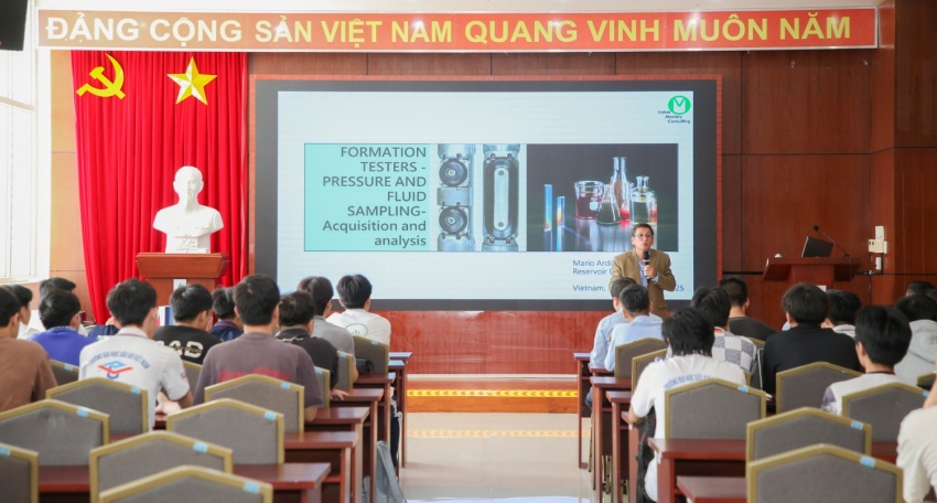 PVU đón tiếp chuyên gia Tập đoàn Dầu khí Colombia (Ecopetro): Cập nhật kiến thức chuyên sâu về kỹ thuật thử vỉa PVU đón tiếp chuyên gia của Ecopetrol: Cập nhật kiến thức chuyên sâu về kỹ thuật thử vỉa