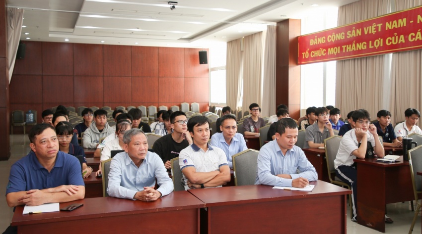 PVU đón tiếp chuyên gia Tập đoàn Dầu khí Colombia (Ecopetro): Cập nhật kiến thức chuyên sâu về kỹ thuật thử vỉa PVU đón tiếp chuyên gia của Ecopetrol: Cập nhật kiến thức chuyên sâu về kỹ thuật thử vỉa