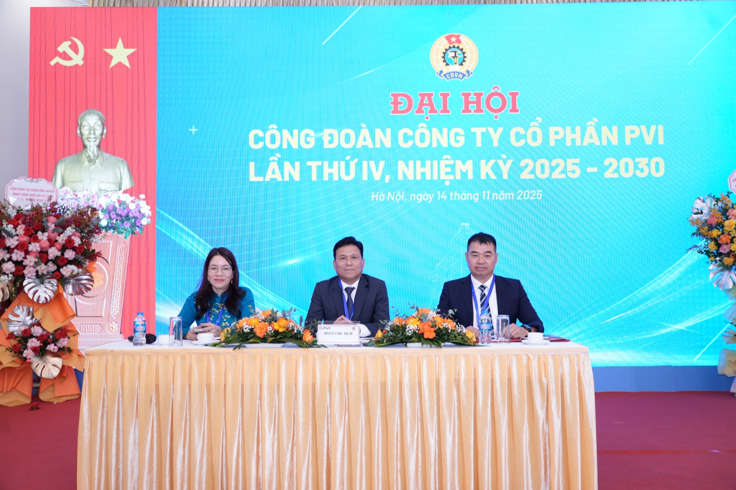 Đoàn Chủ tịch điều hành Đại hội