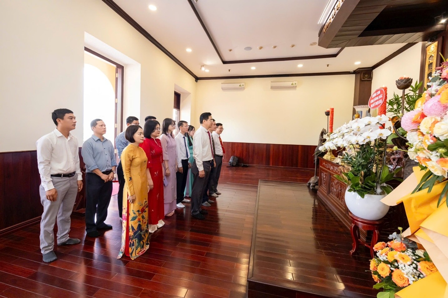 PVPaint bồi đắp thế hệ đảng viên trẻ – Lan tỏa niềm tin và khát vọng cống hiến PV Paint bồi đắp thế hệ đảng viên trẻ - Lan tỏa niềm tin và khát vọng cống hiến