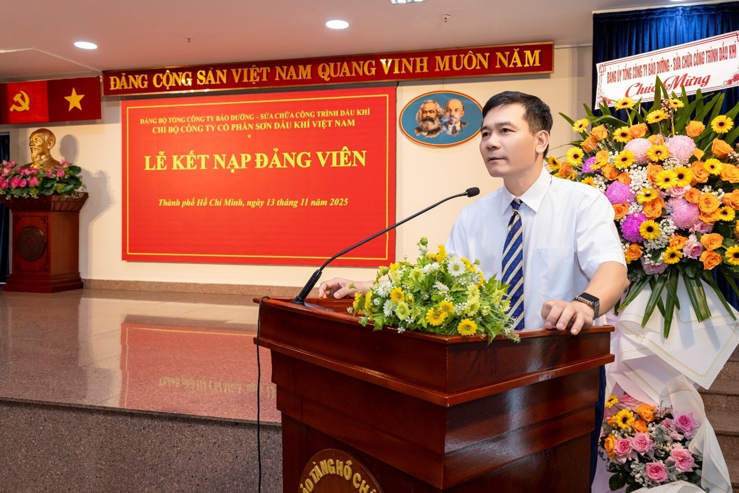 PV Paint bồi đắp thế hệ đảng viên trẻ - Lan tỏa niềm tin và khát vọng cống hiến PV Paint bồi đắp thế hệ đảng viên trẻ - Lan tỏa niềm tin và khát vọng cống hiến