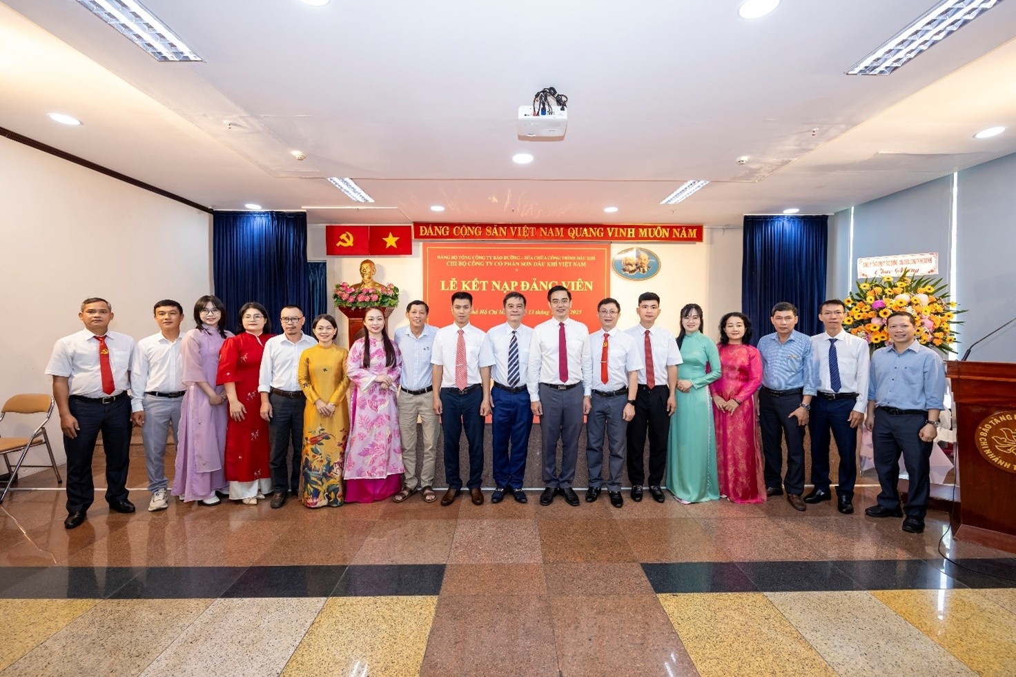 PV Paint bồi đắp thế hệ đảng viên trẻ - Lan tỏa niềm tin và khát vọng cống hiến PV Paint bồi đắp thế hệ đảng viên trẻ - Lan tỏa niềm tin và khát vọng cống hiến