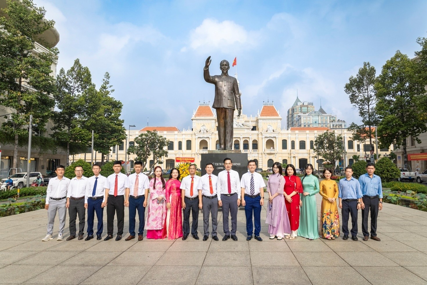 PVPaint bồi đắp thế hệ đảng viên trẻ – Lan tỏa niềm tin và khát vọng cống hiến PV Paint bồi đắp thế hệ đảng viên trẻ - Lan tỏa niềm tin và khát vọng cống hiến