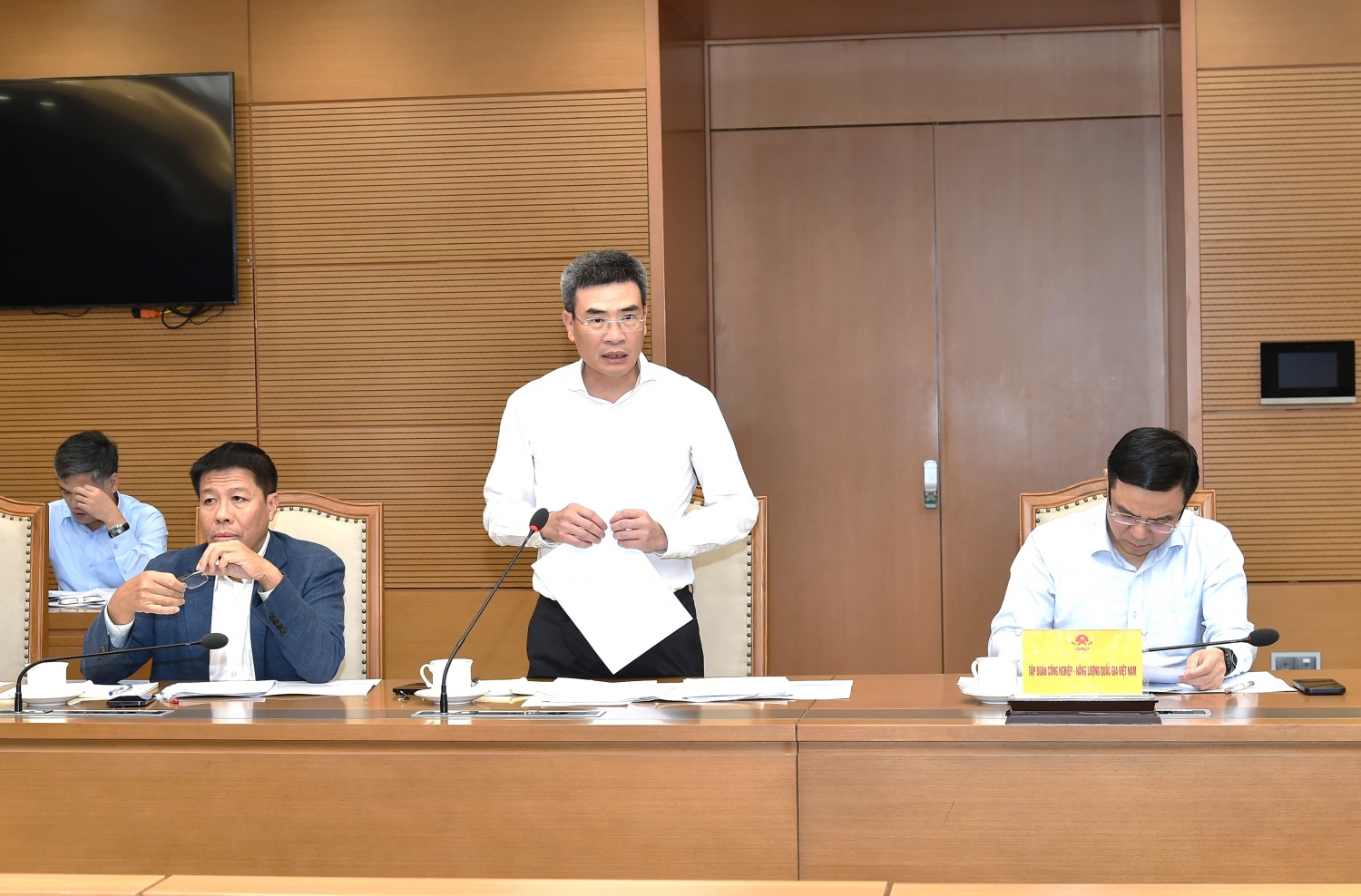 Phó Thủ tướng Hồ Đức Phớc: Petrovietnam hoàn thành xuất sắc nhiệm vụ được giao trên nhiều lĩnh vực Phó Thủ tướng Hồ Đức Phớc: Petrovietnam hoàn thành xuất sắc nhiệm vụ được giao trên nhiều lĩnh vực