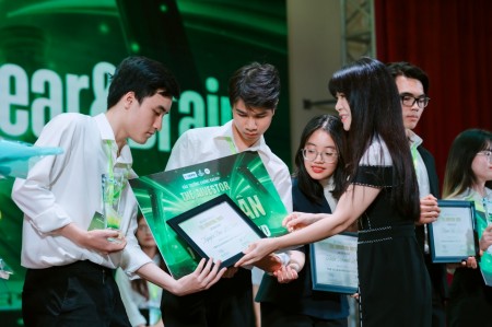 PSI sát cánh cùng sinh viên “thắp sáng” ước mơ giảng đường