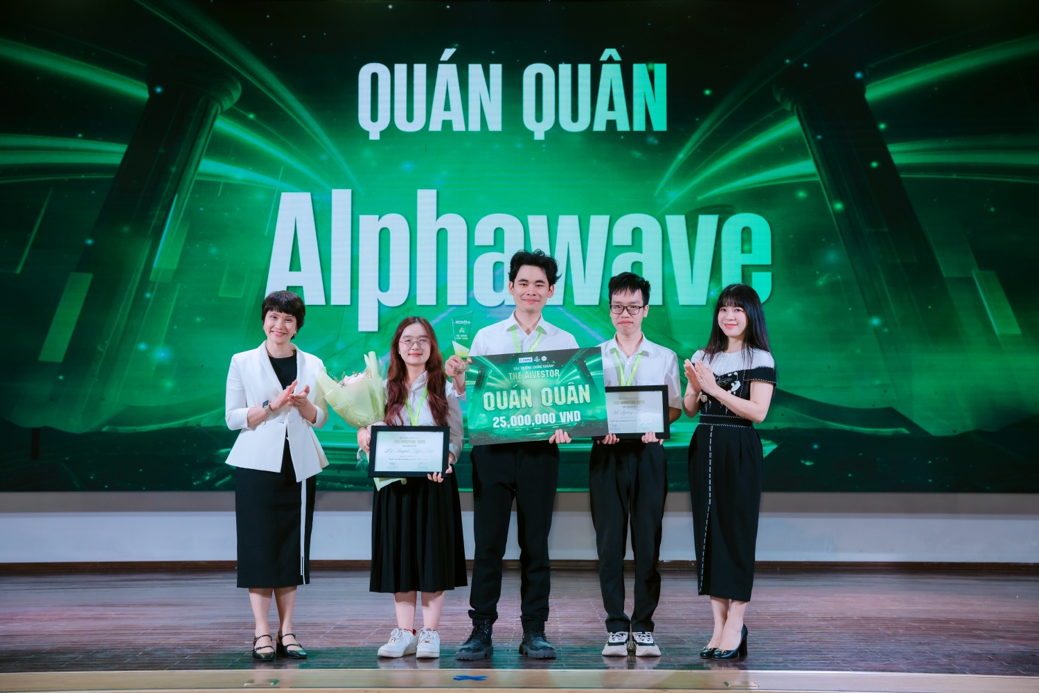 PSI đồng hành cùng sinh viên trên hành trình chinh phục tri thức tài chính đầu tư PSI đồng hành cùng sinh viên trên hành trình chinh phục tri thức tài chính đầu tư