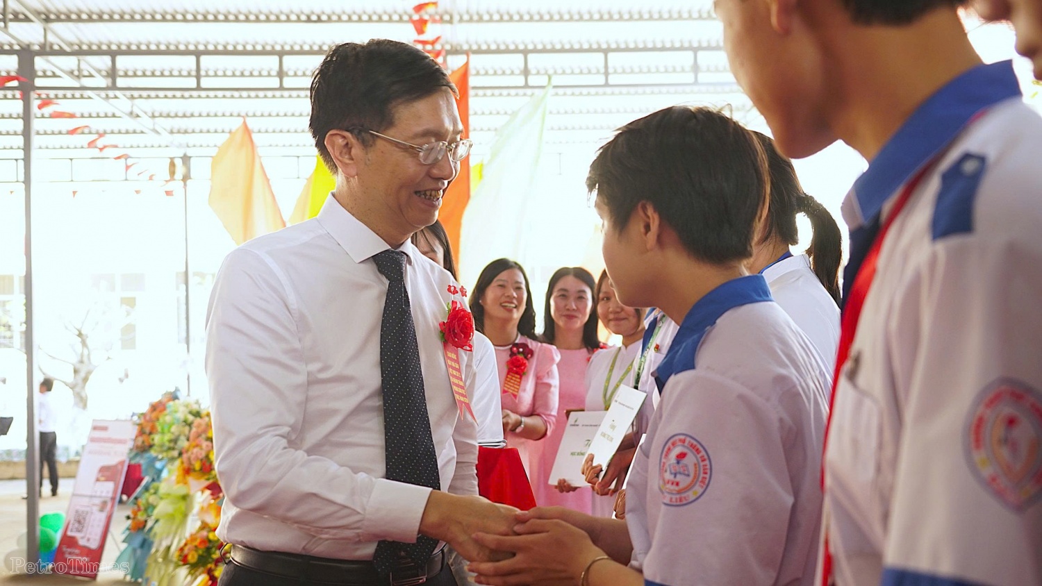 Petrovietnam khánh thành phòng thực hành giáo dục STEM Trường THPT Võ Văn Kiệt (Cà Mau) Petrovietnam khánh thành phòng thực hành giáo dục STEM Trường THPT Võ Văn Kiệt (Cà Mau)