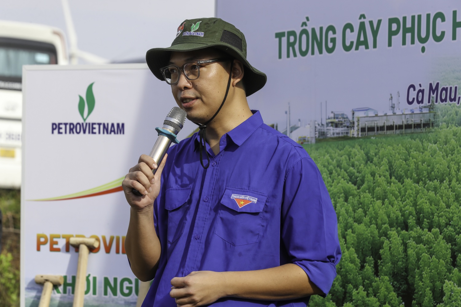 “Triệu bước chân – Ươm mầm bền vững”: Petrovietnam trồng 4.000 cây rừng ngập mặn tại Cà Mau “Triệu bước chân – Ươm mầm bền vững”: Petrovietnam trồng 4.000 cây rừng ngập mặn tại Cà Mau