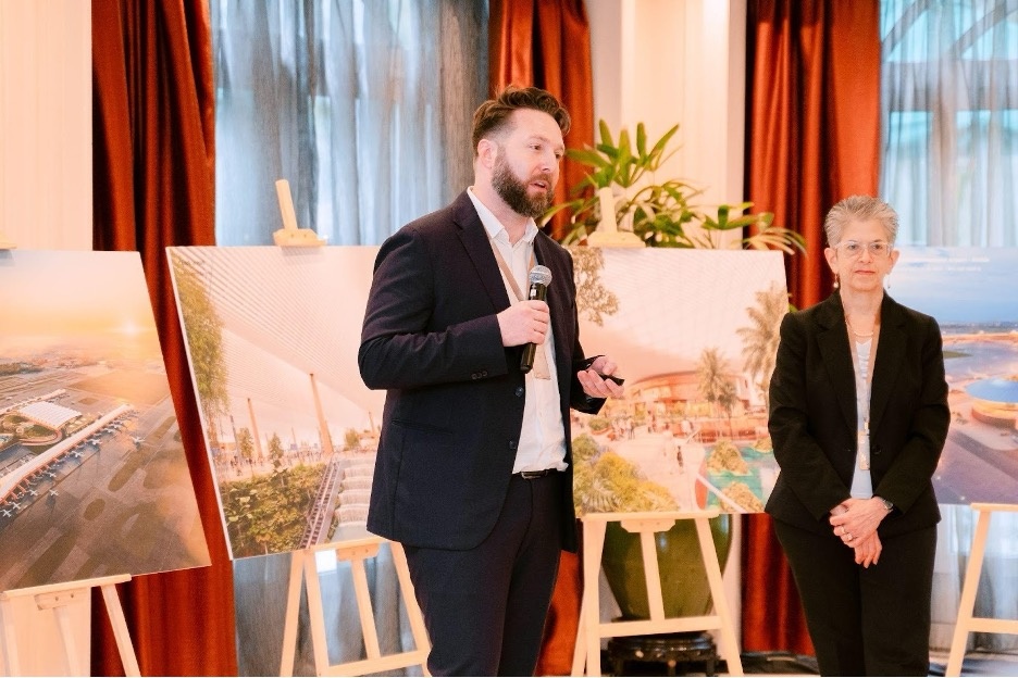 Hội đồng giám khảo quốc tế cân nhắc các phương án thiết kế hàng đầu thế giới cho kiến trúc nhà ga hành khách cảng hàng không Gia Bình Hội đồng giám khảo quốc tế cân nhắc các phương án thiết kế hàng đầu thế giới cho kiến trúc nhà ga hành khách cảng hàng không Gia Bình