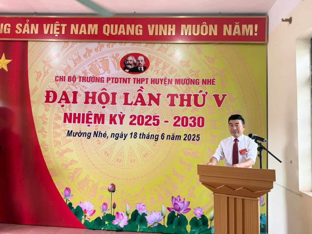 Petrovietnam đầu tư phòng STEM cho Điện Biên: Cơ hội thu hẹp khoảng cách giáo dục vùng cao Petrovietnam đầu tư phòng STEM cho Điện Biên: Cơ hội thu hẹp khoảng cách giáo dục vùng cao