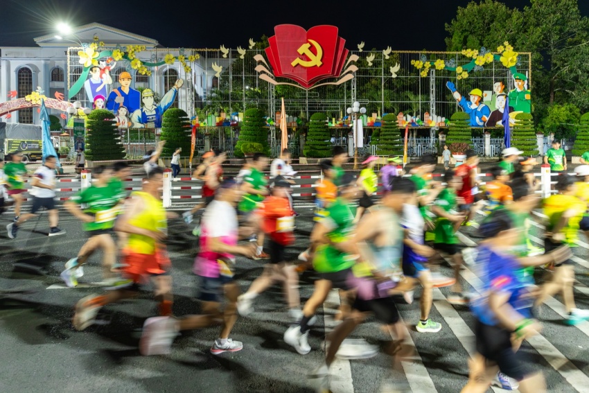 Giải Marathon Cà Mau 2025 – Cúp Petrovietnam Giải Marathon Cà Mau 2025 - Cúp Petrovietnam: Hơn 6.000 vận động viên bùng nổ trên đường chạy