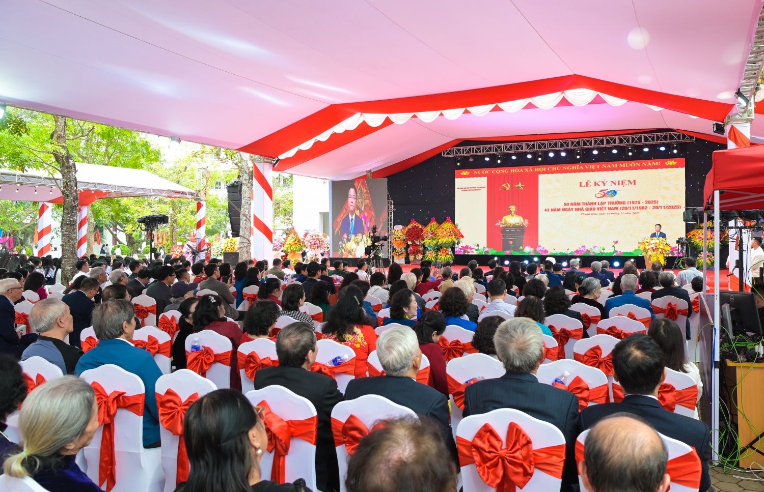 [Chùm ảnh] Petrovietnam khánh thành hai phòng thực hành STEM tại Thanh Hóa