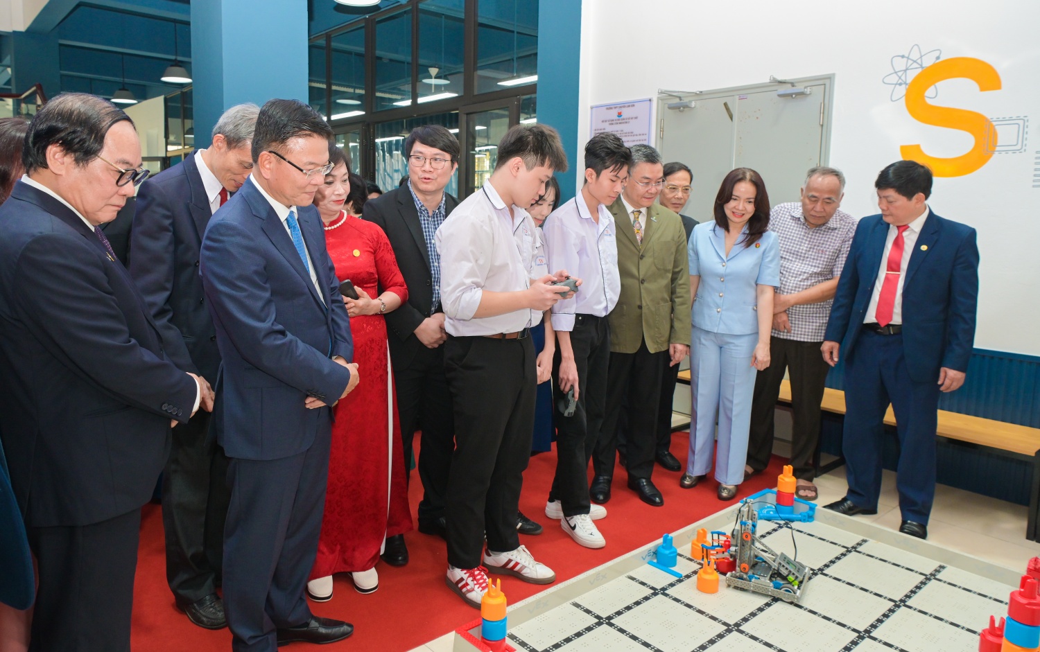 Petrovietnam khánh thành hai phòng thực hành STEM tại tỉnh Thanh Hóa