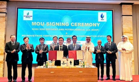 Bước tiến chiến lược trong phát triển chuỗi giá trị Hóa dầu - Hóa chất