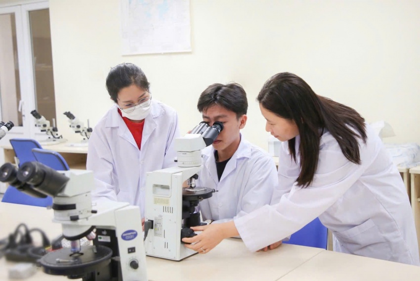 Khởi nguồn lý tưởng: Sứ mệnh và tầm nhìn PVU ngày đầu thành lập Khởi nguồn lý tưởng: Sứ mệnh và tầm nhìn PVU từ ngày đầu thành lập