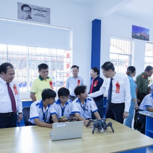 Petrovietnam khánh thành phòng thực hành giáo dục STEM Trường THPT Võ Văn Kiệt (Cà Mau)