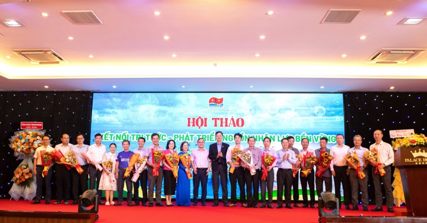 Vietsovpetro tổ chức Hội thảo chuyên đề “Tri thức nối dài – Nguồn lực bền vững” Vietsovpetro tổ chức Hội thảo chuyên đề “Tri thức nối dài – Nguồn lực bền vững”