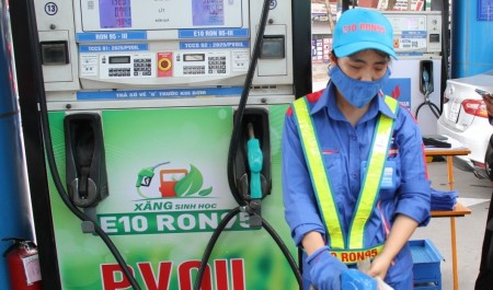 Bắt buộc sử dụng xăng E10 từ 2026: Bộ Công Thương công bố lộ trình phối trộn
