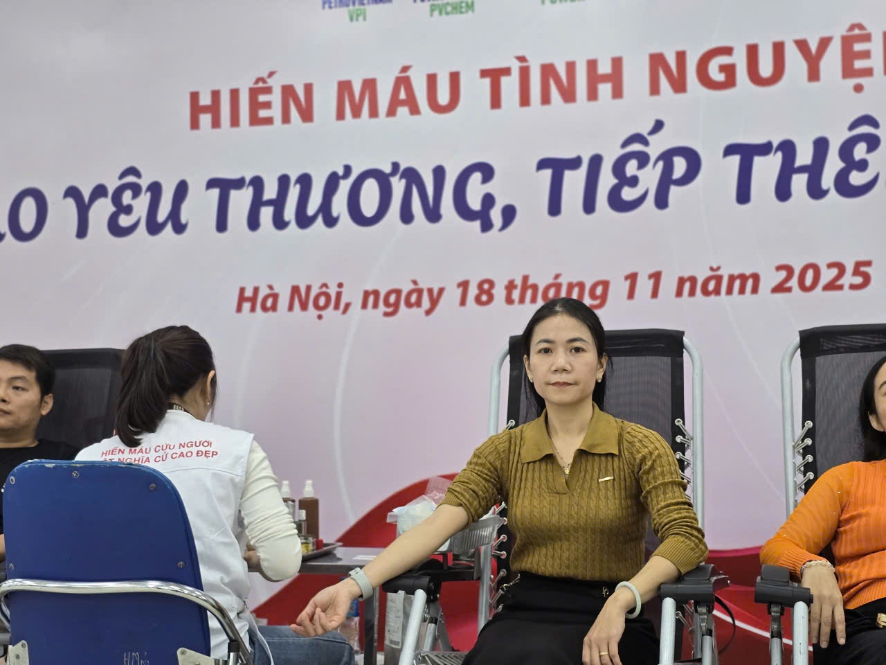 Tuổi trẻ Petrovietnam tổ chức chương trình hiến máu tình nguyện: “Trao yêu thương, tiếp thêm sự sống” Tuổi trẻ Petrovietnam tổ chức chương trình hiến máu tình nguyện: “Trao yêu thương, tiếp thêm sự sống”