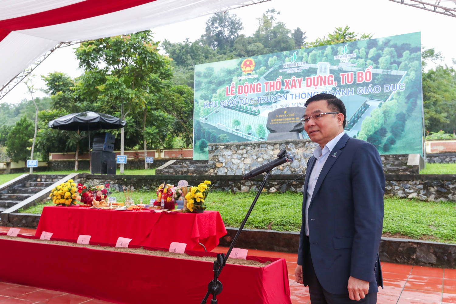 [Chùm ảnh] Petrovietnam/PVEP triển khai Lễ động thổ tu bổ và xây dựng Khu Giáo dục Truyền thống Ngành Giáo dục