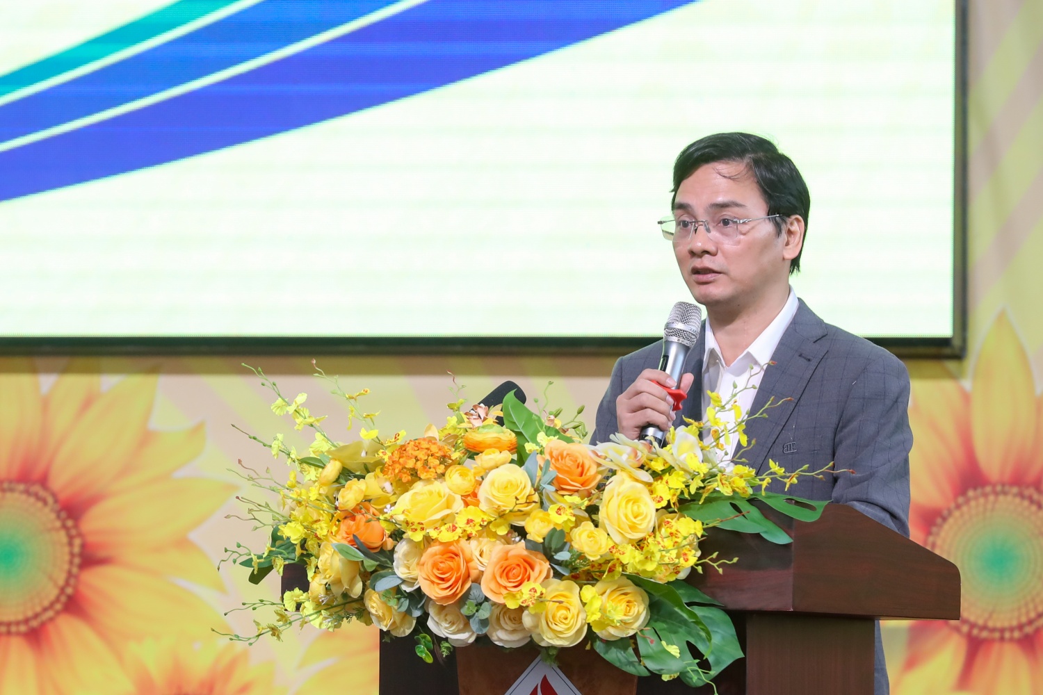 Petrovietnam khánh thành Phòng thực hành giáo dục STEM tại Trường THCS Lê Quý Đôn tỉnh Tuyên Quang Petrovietnam khánh thành Phòng thực hành giáo dục STEM tại Trường THCS Lê Quý Đôn tỉnh Tuyên Quang