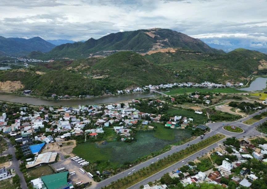 Điểm tin xây dựng - bất động sản ngày 19/11: Mức độ quan tâm đến bất động sản hạng sang tại TP Hồ Chí Minh tăng vọt