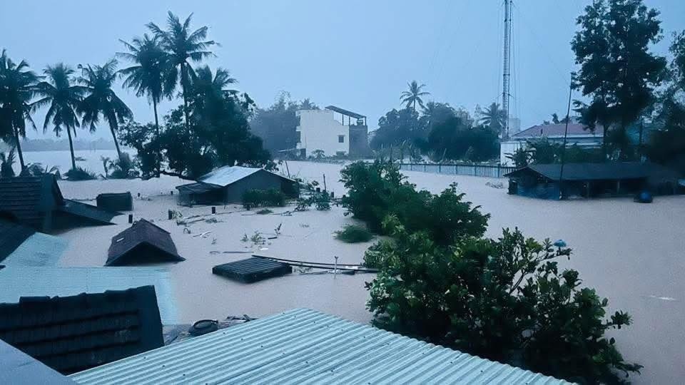 Cảnh báo mưa lớn gây lũ lụt ở miền Trung, đặc biệt nguy hiểm tại Đắk Lắk Cảnh báo mưa lớn gây lũ lụt ở miền Trung, đặc biệt nguy hiểm tại Đắk Lắk