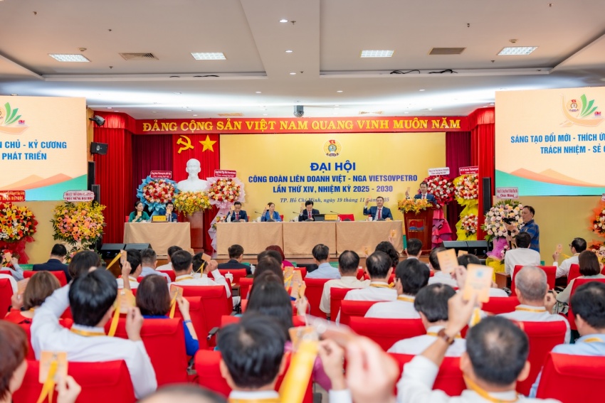 Đại hội Công đoàn Vietsovpetro lần thứ XIV: Đoàn kết – Dân chủ – Kỷ cương – Đổi mới – Phát triển Đại hội Công đoàn Vietsovpetro lần thứ XIV: Đoàn kết - Dân chủ - Kỷ cương - Đổi mới - Phát triển