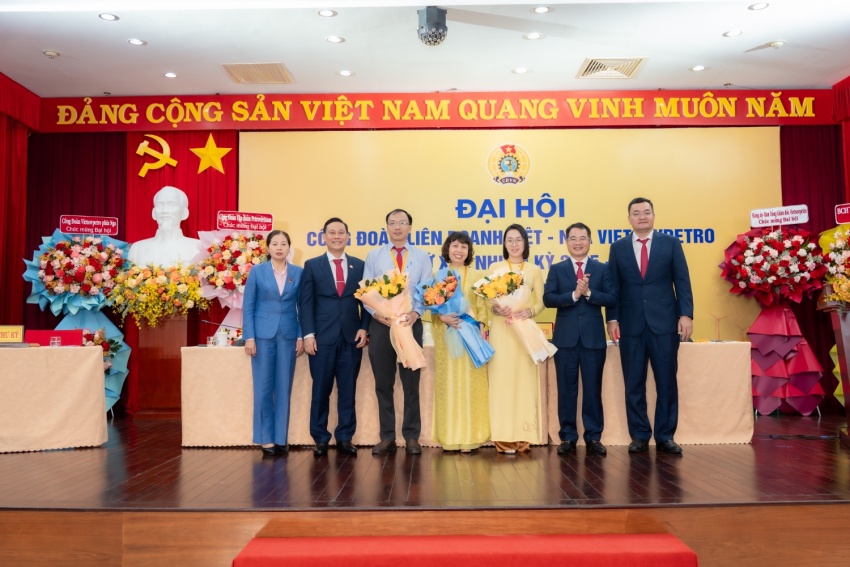 Đại hội Công đoàn Vietsovpetro lần thứ XIV: Đoàn kết – Dân chủ – Kỷ cương – Đổi mới – Phát triển Đại hội Công đoàn Vietsovpetro lần thứ XIV: Đoàn kết - Dân chủ - Kỷ cương - Đổi mới - Phát triển