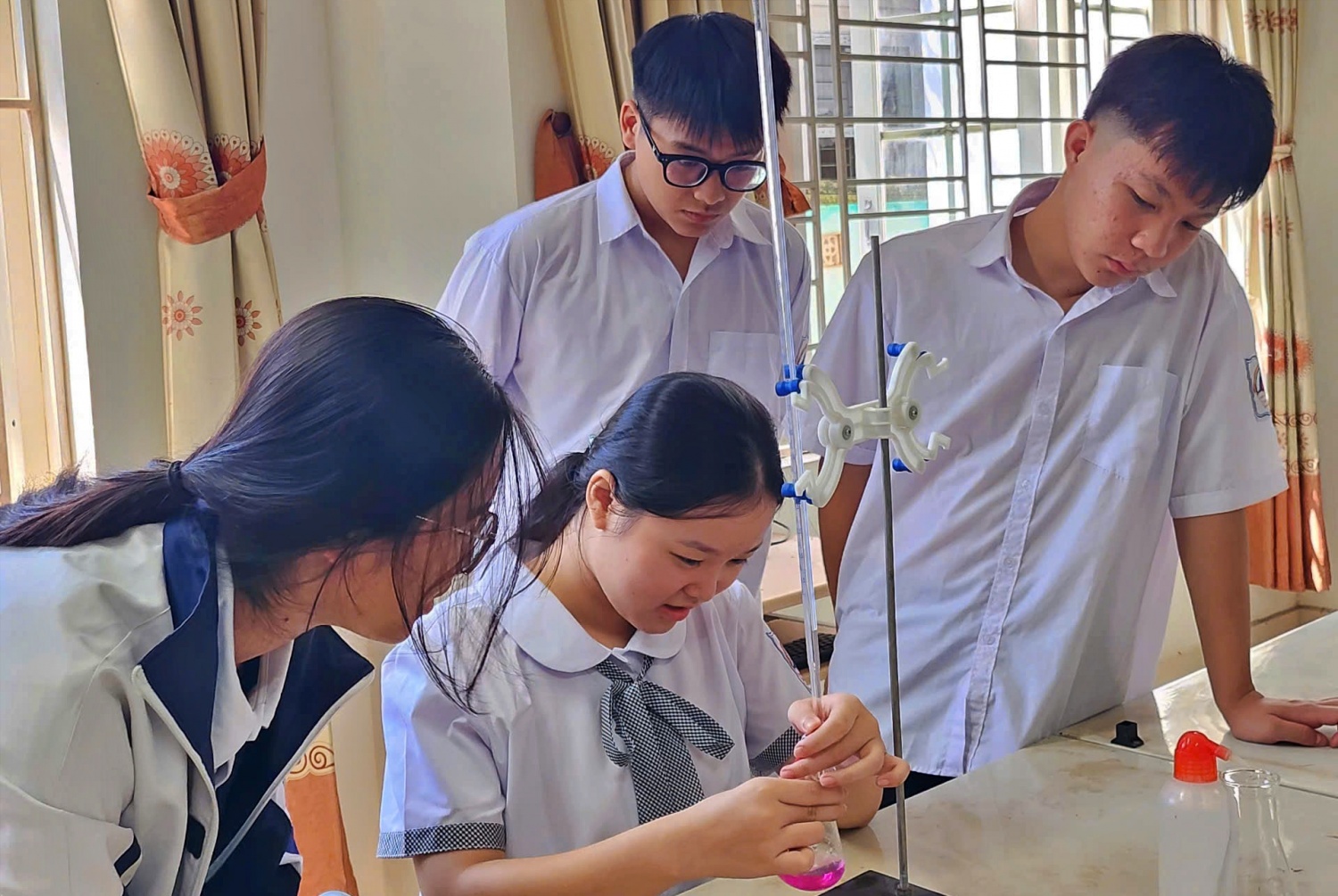 Khi STEM Innovation Petrovietnam thắp lên ngọn lửa sáng tạo từ Bắc vào Nam