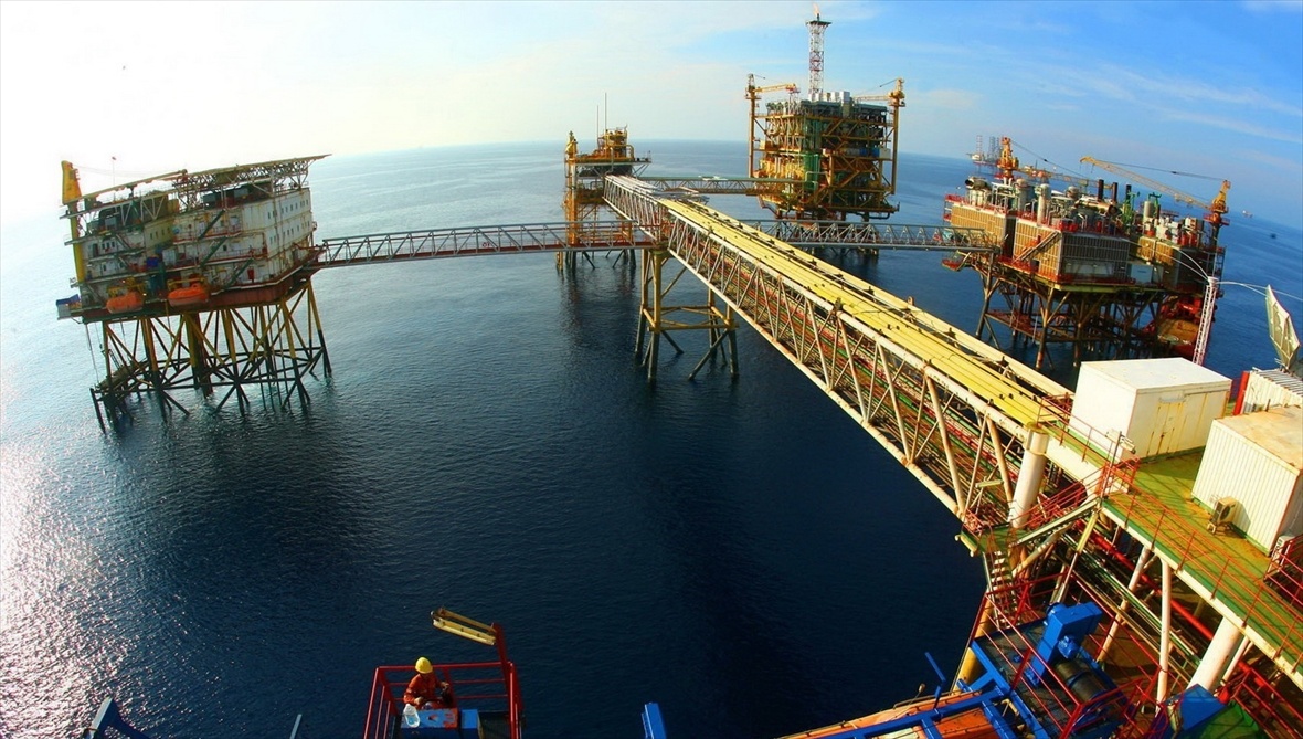 PGS.TS Nguyễn Thường Lạng: Không thể hiểu hết Petrovietnam nếu chỉ nhìn vào những tấn dầu thô PGS.TS Nguyễn Thường Lạng: Không thể hiểu hết Petrovietnam nếu chỉ nhìn vào những tấn dầu thô