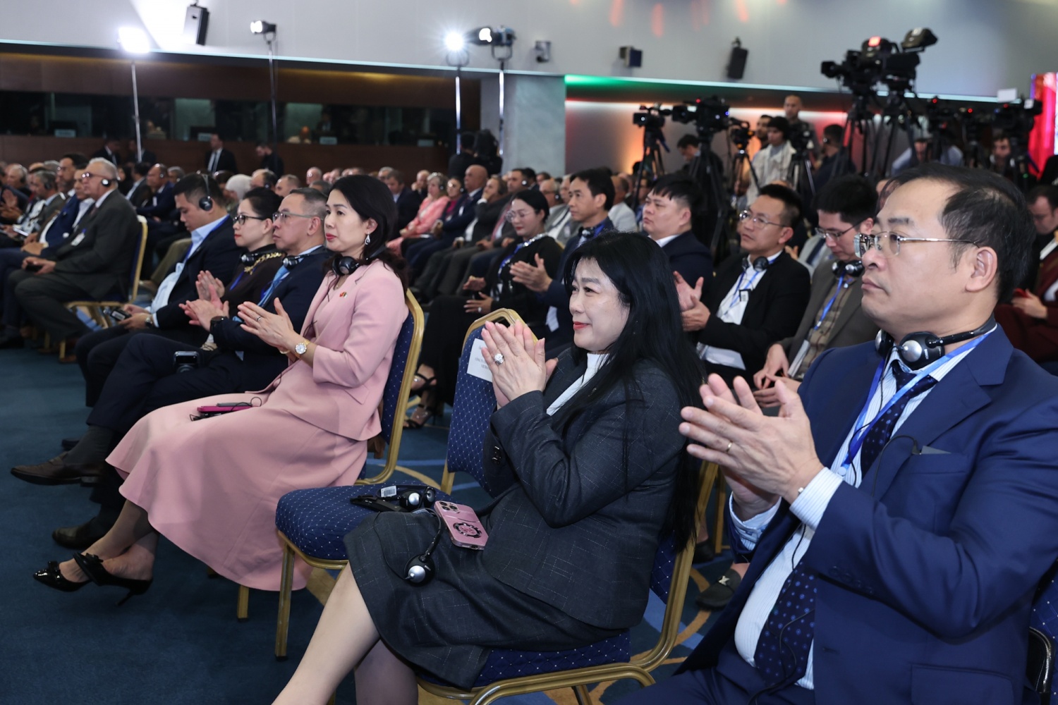 Năng lượng là lĩnh vực ưu tiên, cần mở rộng hợp tác, đầu tư tại Algeria để xuất khẩu sang nước thứ 3 Năng lượng là lĩnh vực ưu tiên, cần mở rộng hợp tác, đầu tư tại Algeria để xuất khẩu sang nước thứ 3